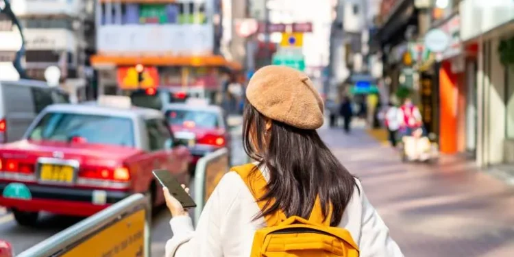 How to Travel Hands-Free: The Ultimate Guide to Exploring Cities with Radical Storage