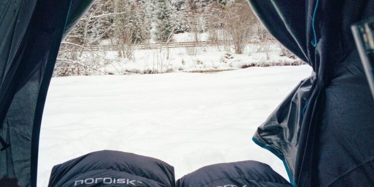 Sleeping Bags for Every Explorer: How to Stay Warm Outside
