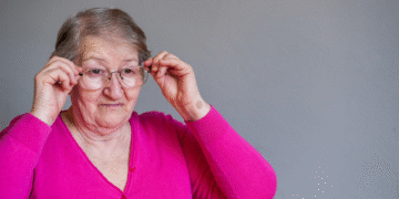 Managing Eye Strain-Related Head Pain in Older Adults
