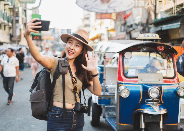 Why Modern Travelers Are Ditching Traditional SIM Cards for eSIM Technology