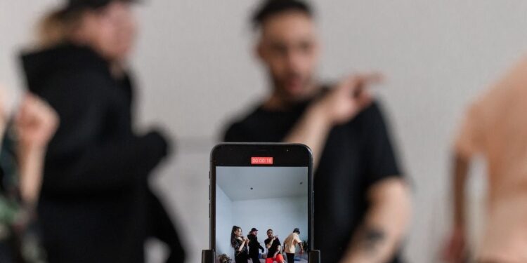 Monetizing Your Digital Presence: Choosing the Right Creator Tools in 2025